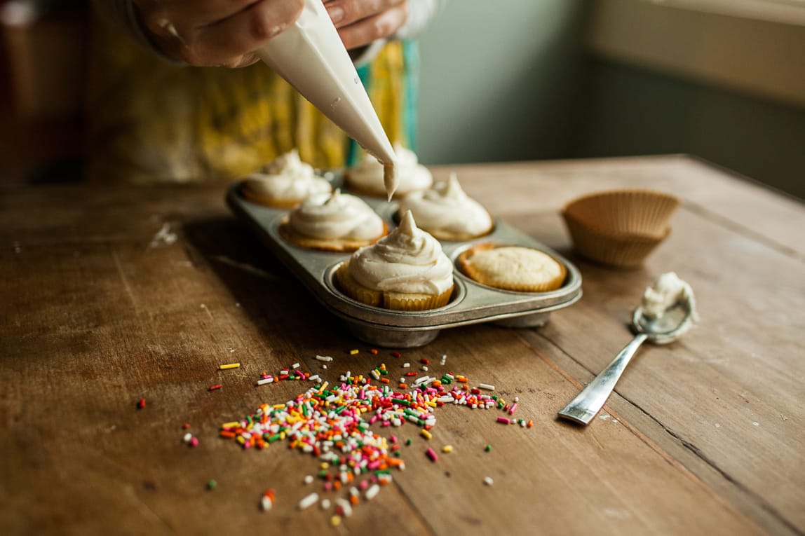 Garlands of Grace Cupcake-1