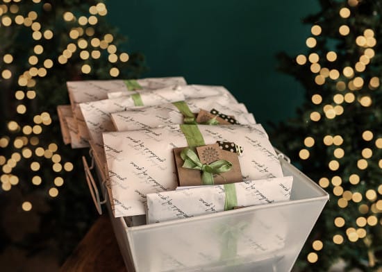 Garlands of Grace Holiday Shipping copy