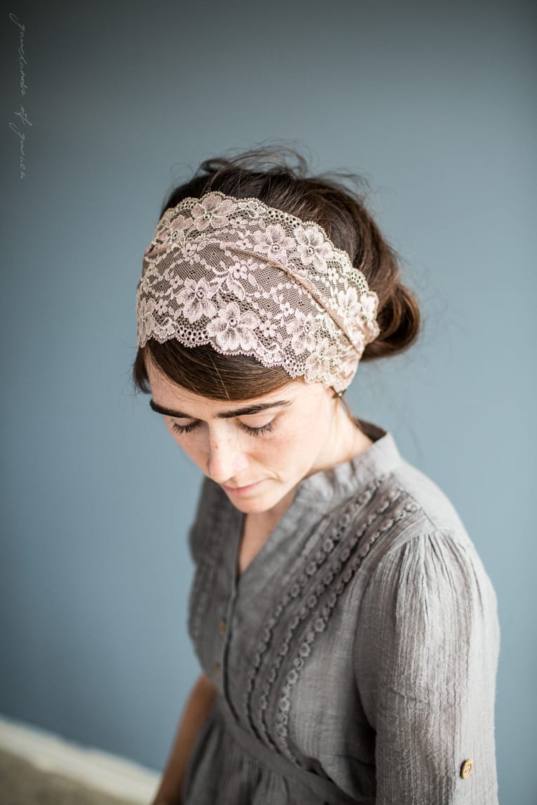 Mocah Rose Lace Strethc Headcovering