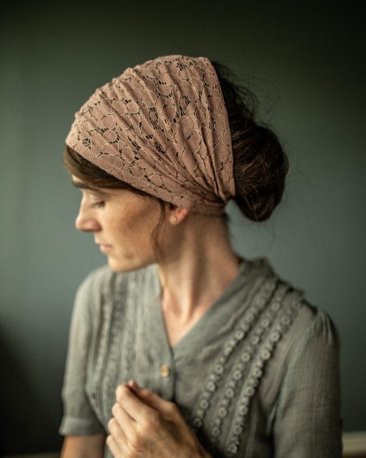 Cecily's Mauve Rose Lace Spring Tour Headwrap