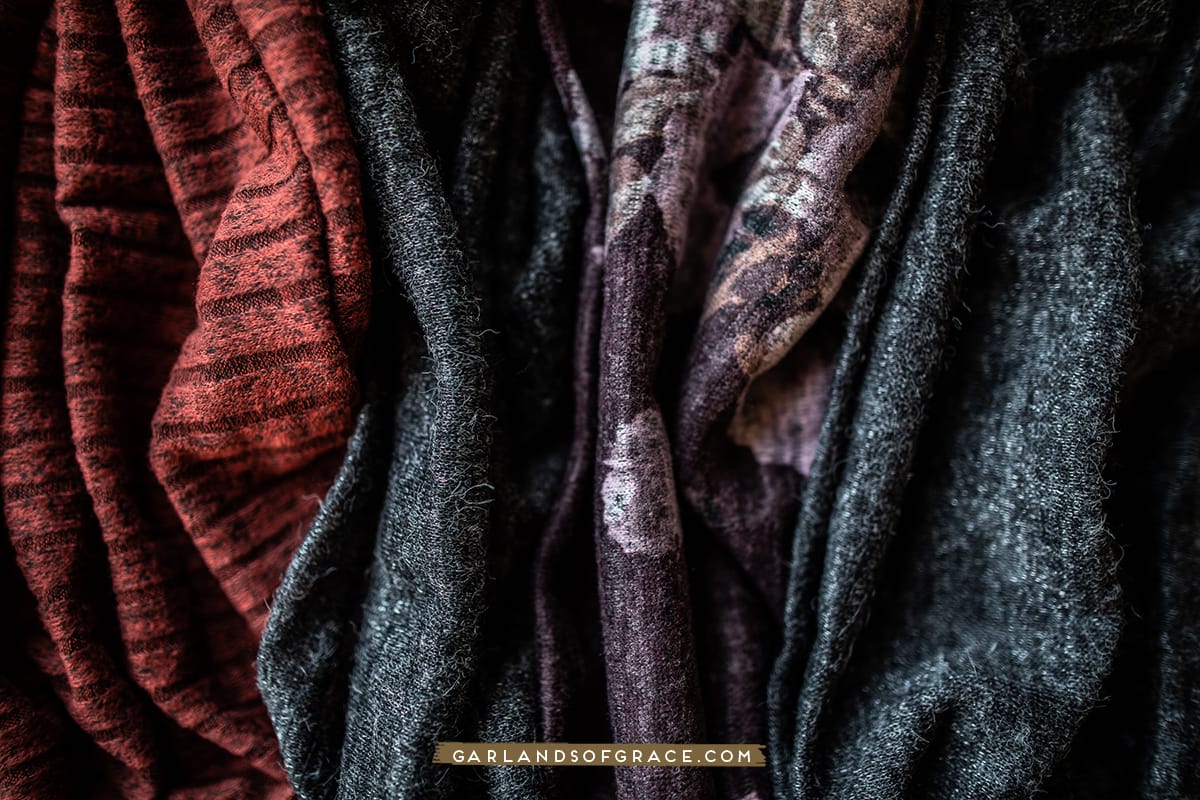 convertible cowl style headcovering and chemo scarf