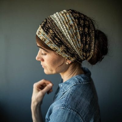 Garland's Beige and Blue Paisley Cowl Covering