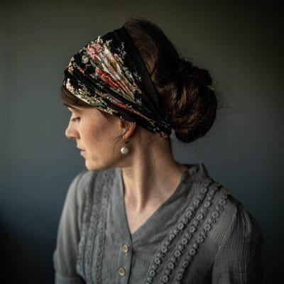 Cecily’s Black Victorian Floral Headwrap