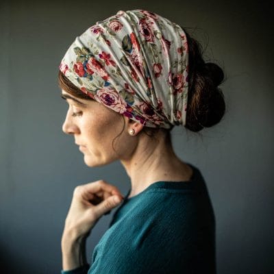 Cecily’s Soft White Roses Stretch Headwrap