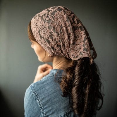 Suzanne’s Mocha Rose Lace Trailride Covering