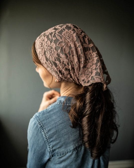 Suzanne’s Mocha Rose Lace Trailride Covering