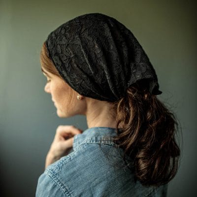 Suzanne’s Black Victorian Lace Trailride Covering