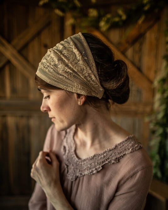 Cecily’s Cappuccino Lace Symphony Covering