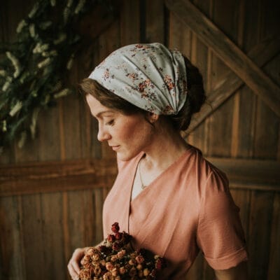 Cecily’s Cameo Blue Floral Symphony Covering