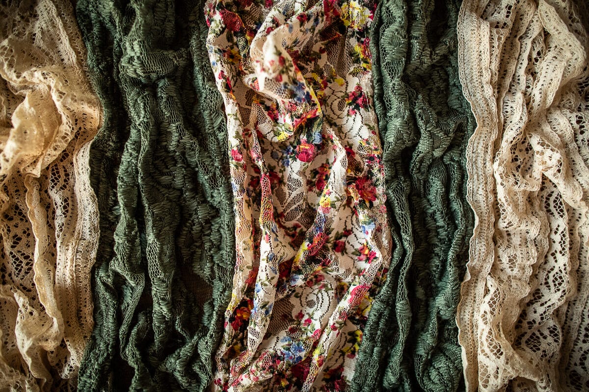 Cecilys Lace Stretch Headcovering